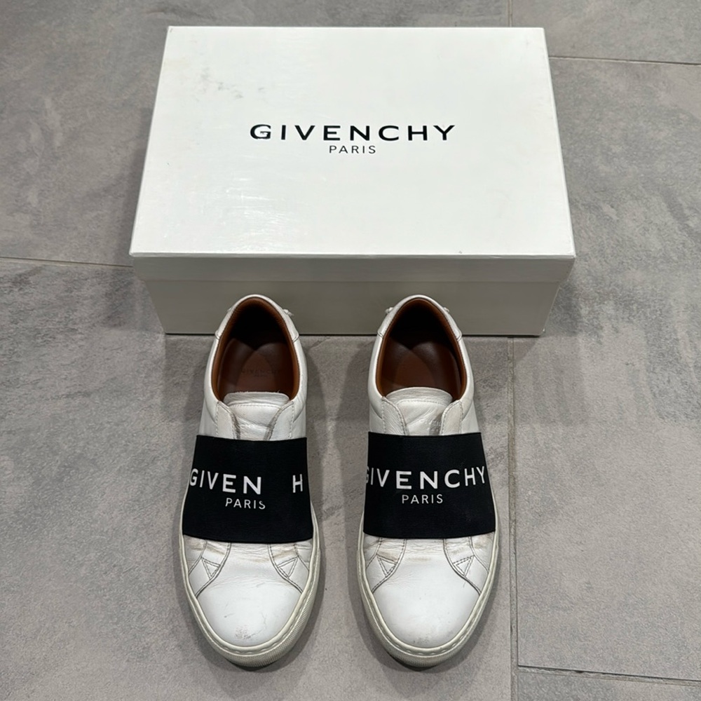Givenchy Sneakers
